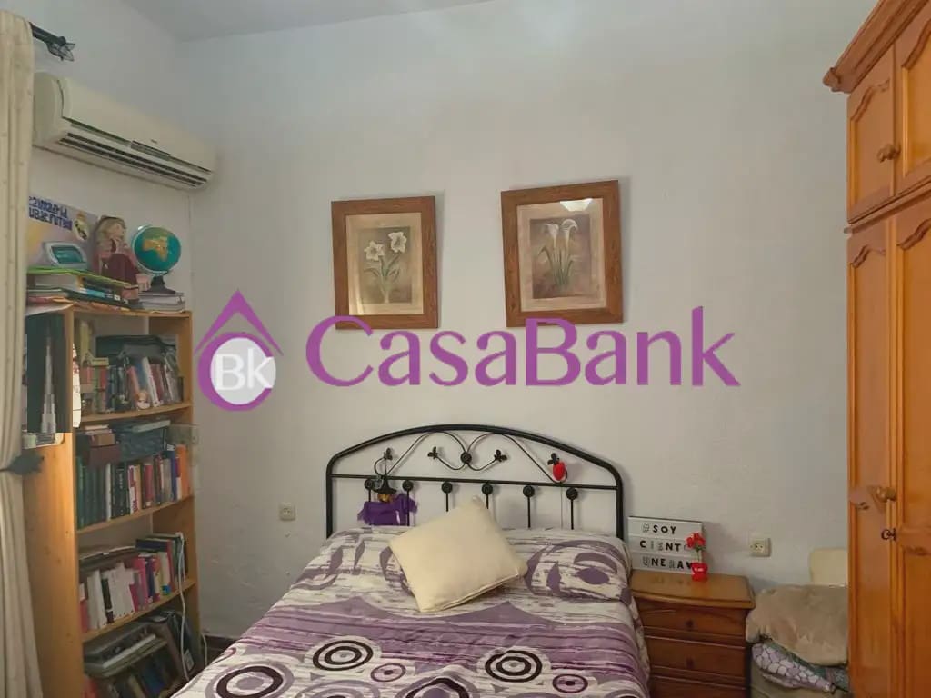 Bungalow de 3 habitaciones en Córdoba ciudad en venta - 133.500 € (Ref: 9904817)