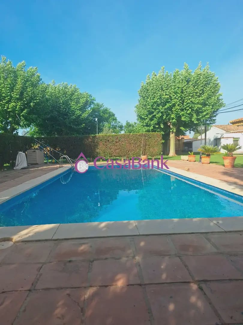 5 soverom Villa til salgs i Cordoba by med svømmebasseng garasje - € 450 000 (Ref: 9904818)