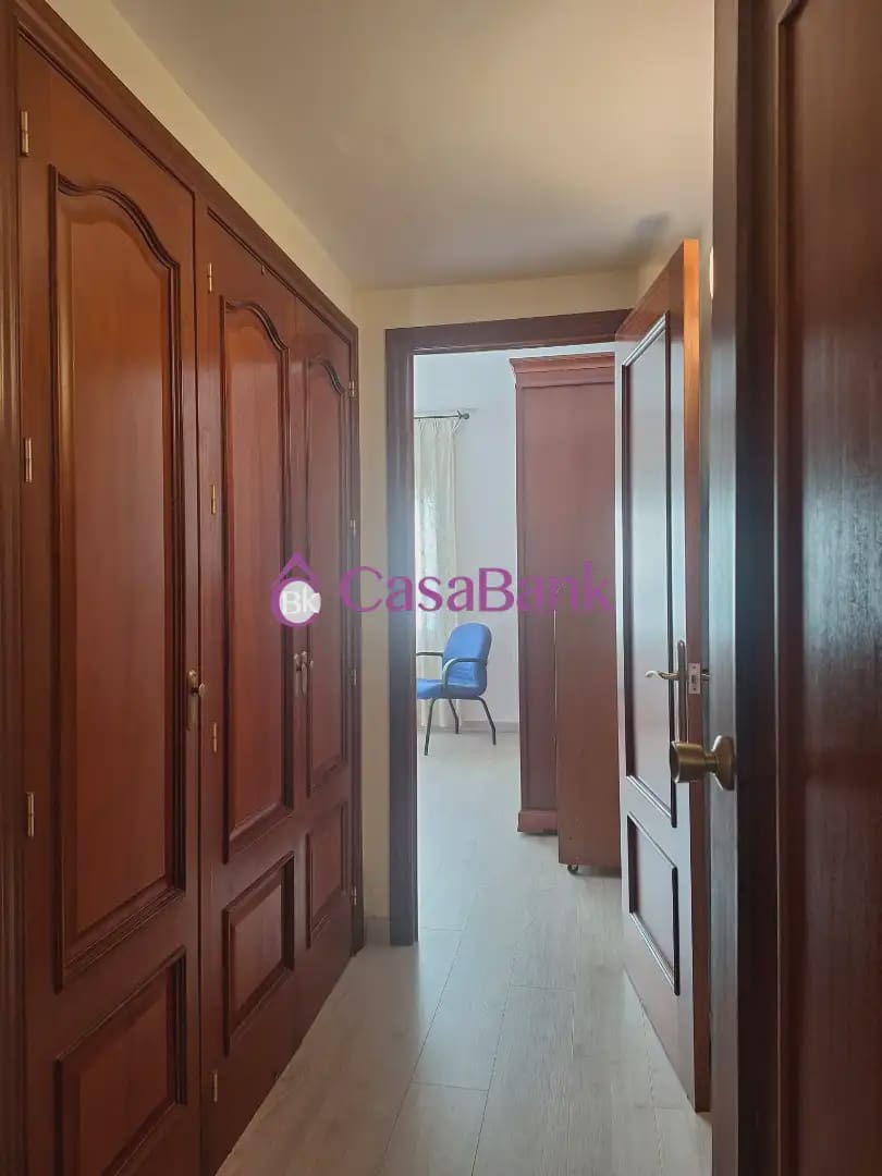 5 soverom Villa til salgs i Cordoba by med svømmebasseng garasje - € 450 000 (Ref: 9904818)