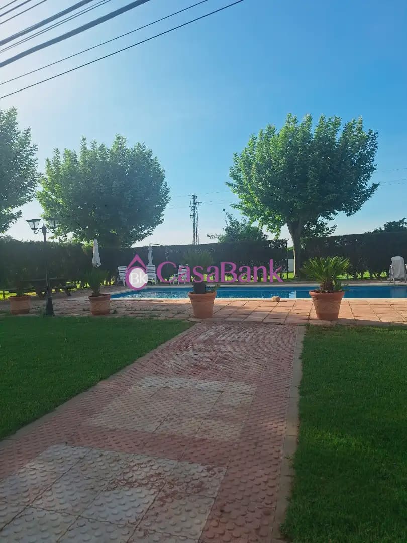 5 soverom Villa til salgs i Cordoba by med svømmebasseng garasje - € 450 000 (Ref: 9904818)