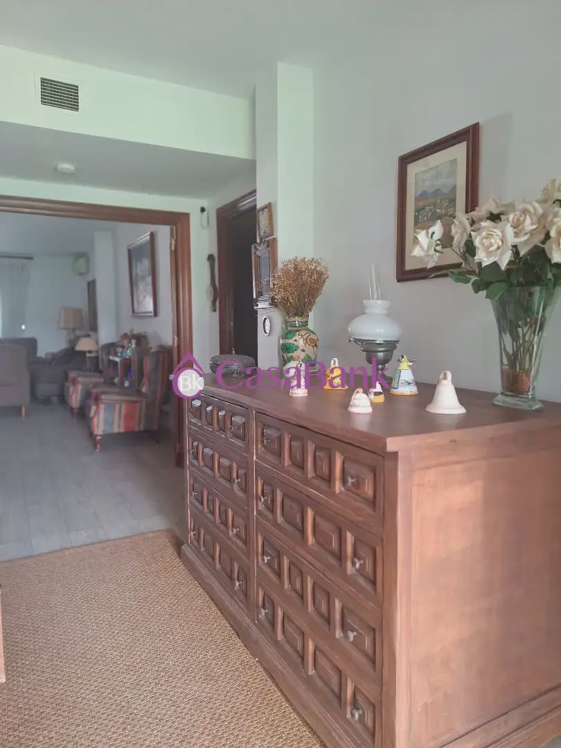 5 soverom Villa til salgs i Cordoba by med svømmebasseng garasje - € 450 000 (Ref: 9904818)