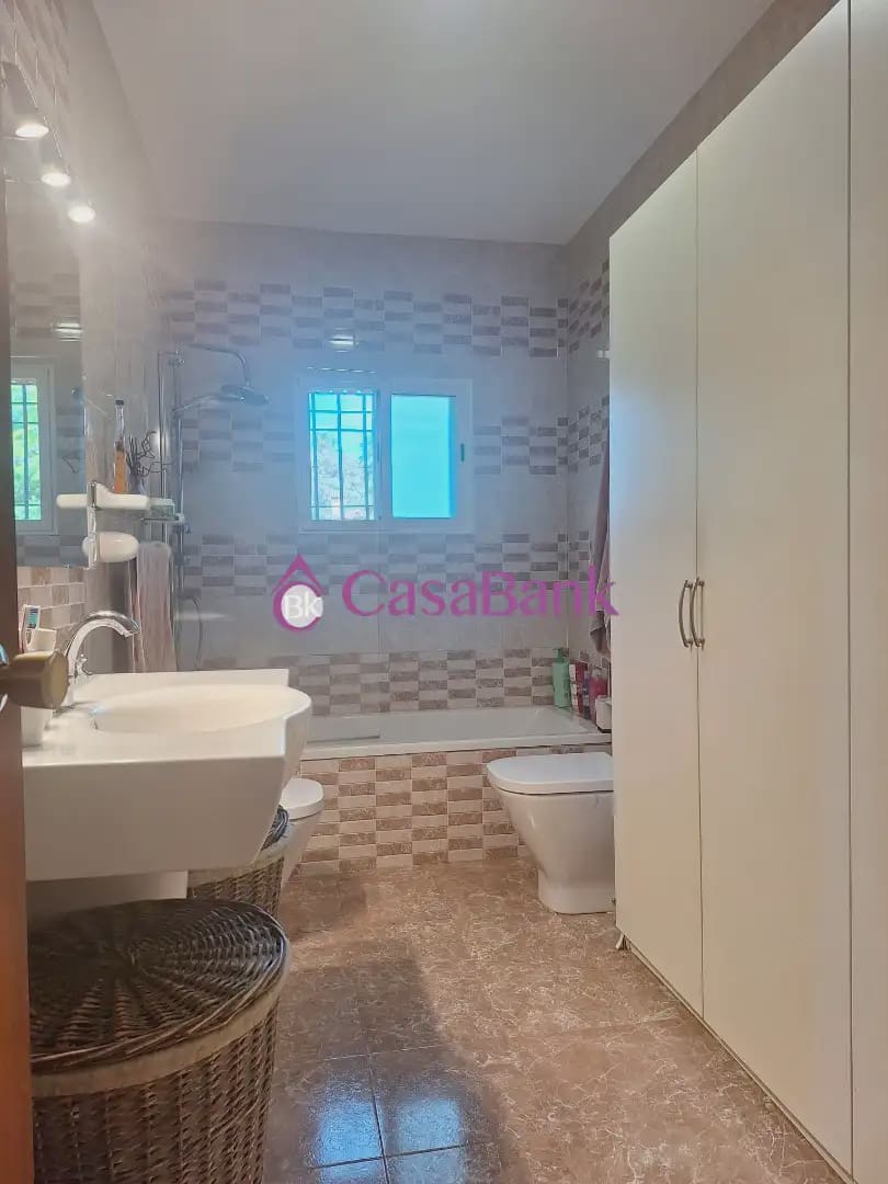 5 soverom Villa til salgs i Cordoba by med svømmebasseng garasje - € 450 000 (Ref: 9904818)