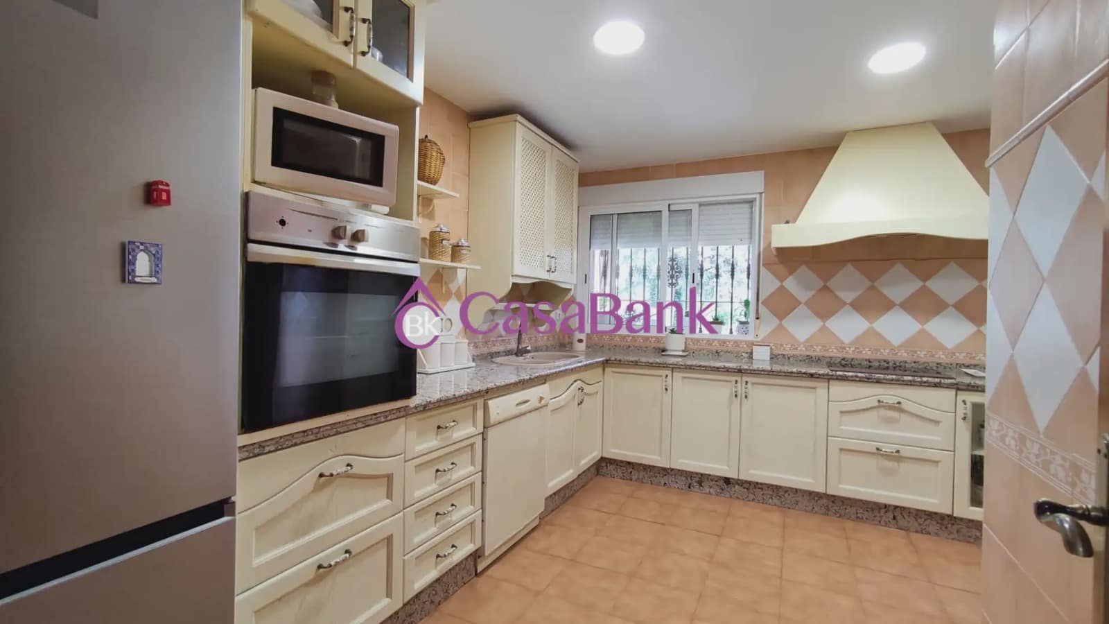 3 sypialnia Finka/Dom wiejski na sprzedaż w Miasto Kordoba - 240 000 € (Ref: 9904819)