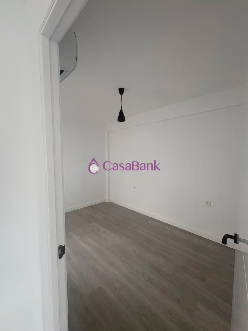 3 slaapkamer Flat te koop in Cordoba stad - € 187.000 (Ref: 9904820)