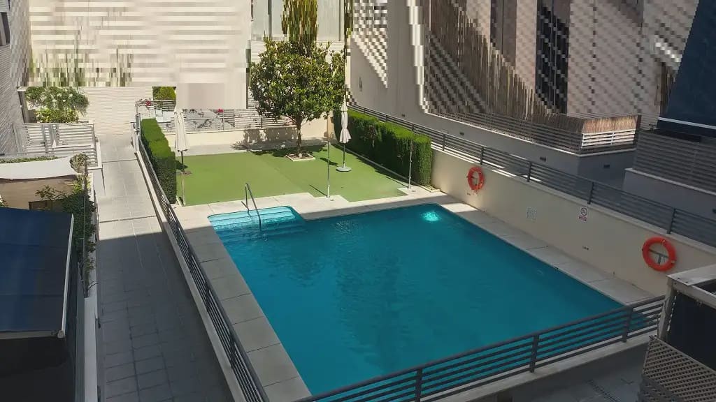 2 soverom Leilighet til salgs i Cordoba by med svømmebasseng garasje - € 249 900 (Ref: 9904828)