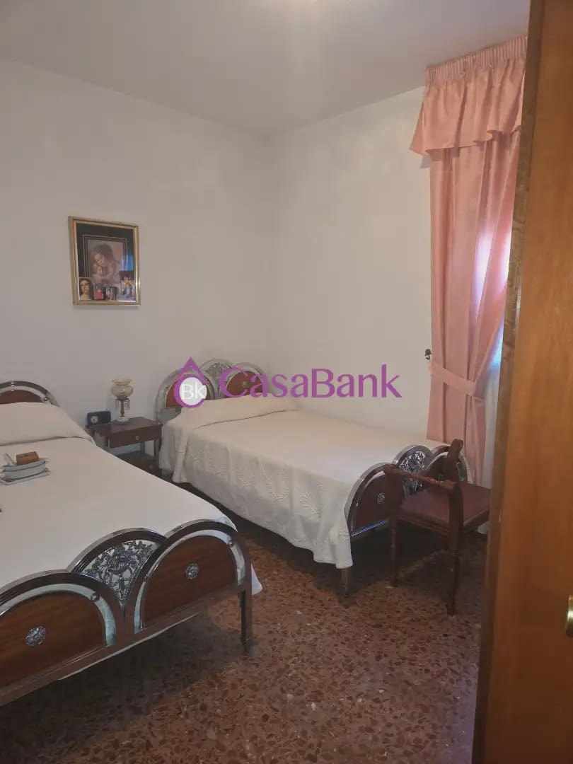 3 slaapkamer Flat te koop in Cordoba stad - € 150.000 (Ref: 9904829)