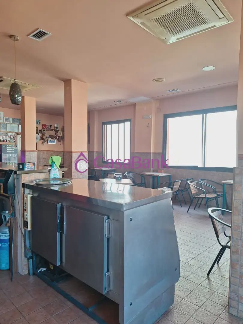 Komercyjne na sprzedaż w Miasto Kordoba - 163 500 € (Ref: 9904831)