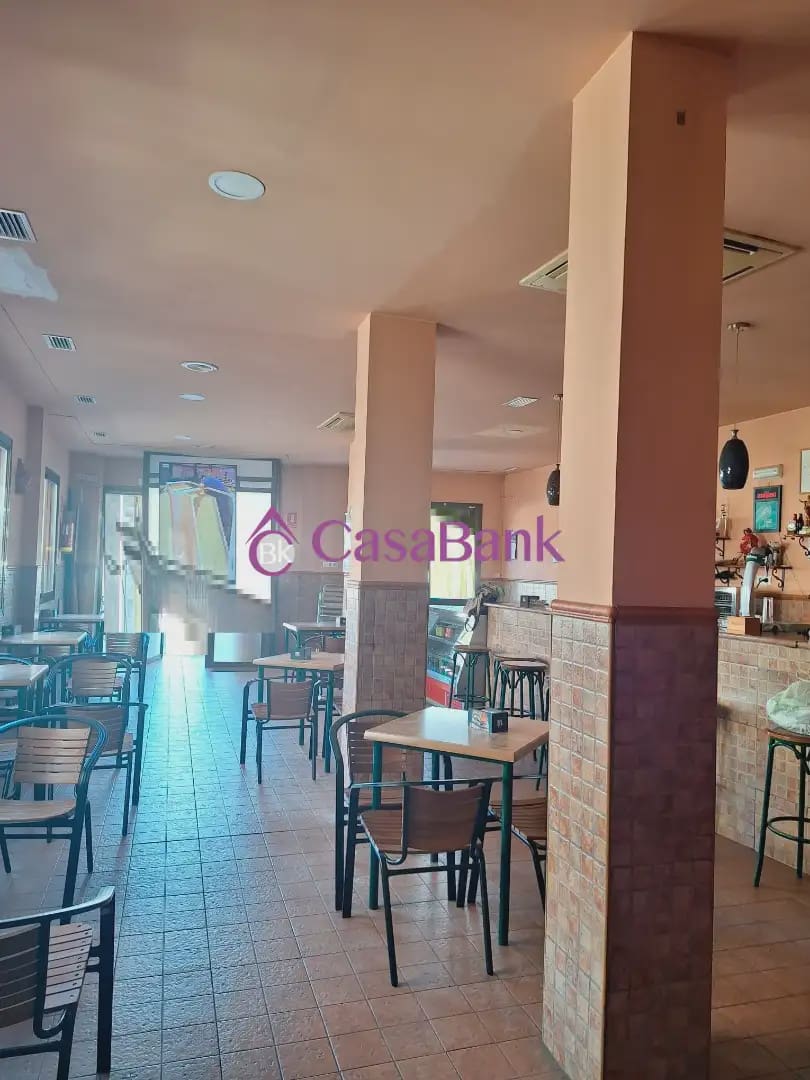 Komercyjne na sprzedaż w Miasto Kordoba - 163 500 € (Ref: 9904831)