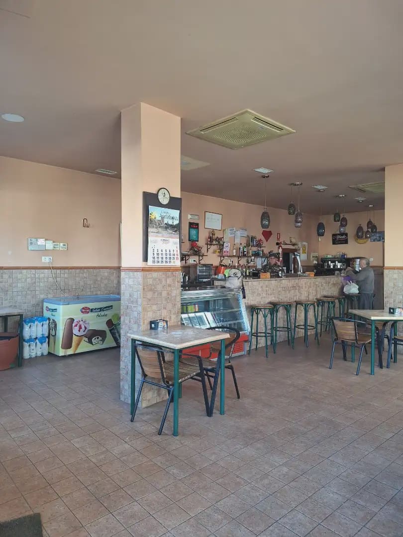 Komercyjne na sprzedaż w Miasto Kordoba - 163 500 € (Ref: 9904831)