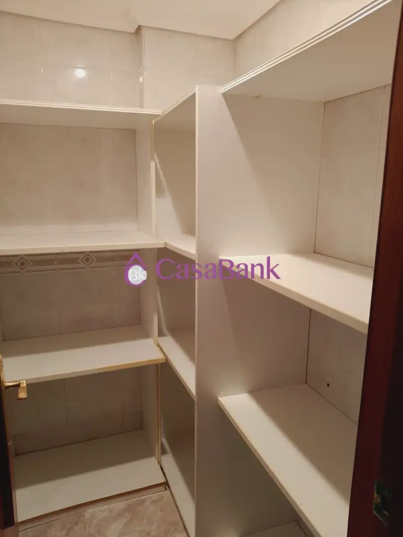 4 sypialnia Dom na sprzedaż w Miasto Kordoba z garażem - 295 800 € (Ref: 9904835)