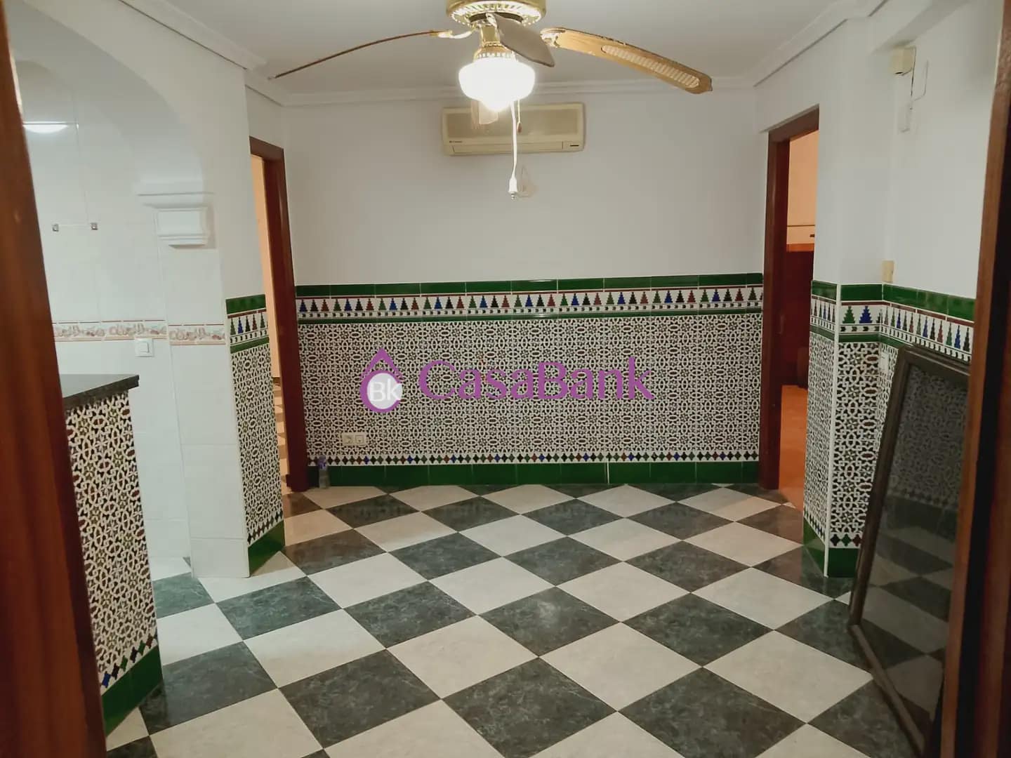 4 sypialnia Dom na sprzedaż w Miasto Kordoba z garażem - 295 800 € (Ref: 9904835)
