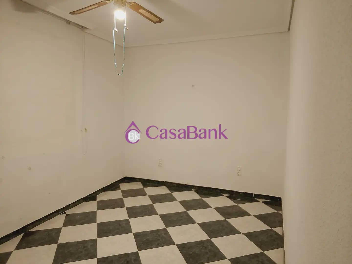 4 sypialnia Dom na sprzedaż w Miasto Kordoba z garażem - 295 800 € (Ref: 9904835)