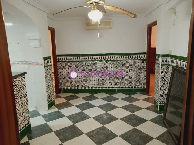 4 sypialnia Dom na sprzedaż w Campo de la Verdad-Miraflores, Miasto Kordoba z garażem - 295 800 € (Ref: 9904835)