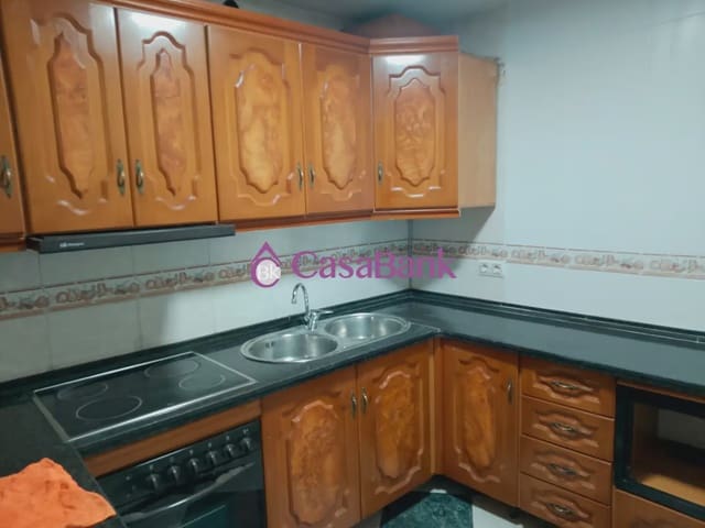 4 sypialnia Dom na sprzedaż w Campo de la Verdad-Miraflores, Miasto Kordoba z garażem - 295 800 € (Ref: 9904835)