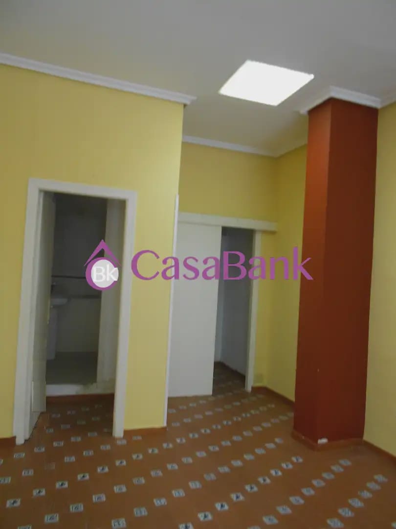 Local Comercial en Córdoba ciudad en venta - 185.000 € (Ref: 9904838)