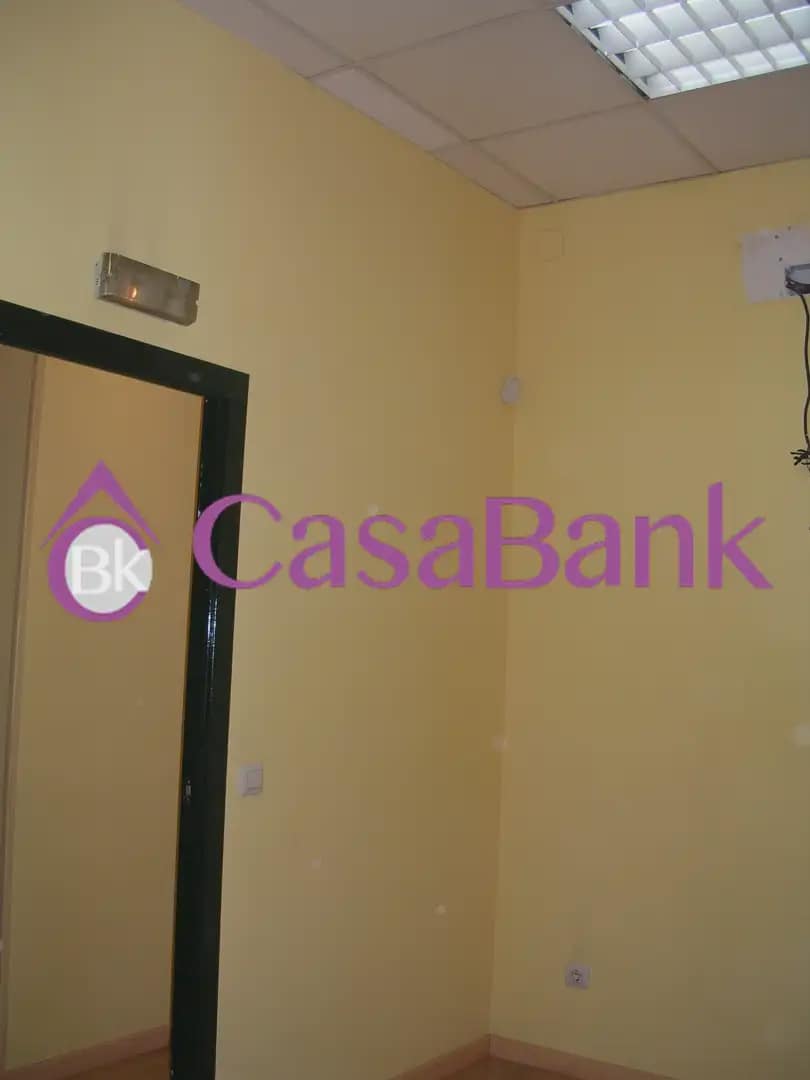 Local Comercial en Córdoba ciudad en venta - 185.000 € (Ref: 9904838)