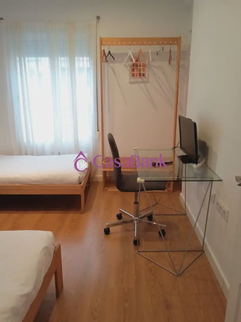 2 sypialnia Mieszkanie do wynajęcia w Miasto Kordoba - 950 € (Ref: 9904840)