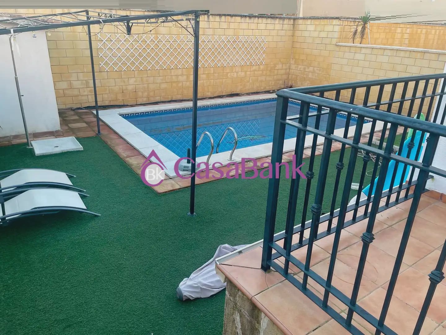 4 sypialnia Dom na sprzedaż w Miasto Kordoba z basenem garażem - 410 000 € (Ref: 9904842)