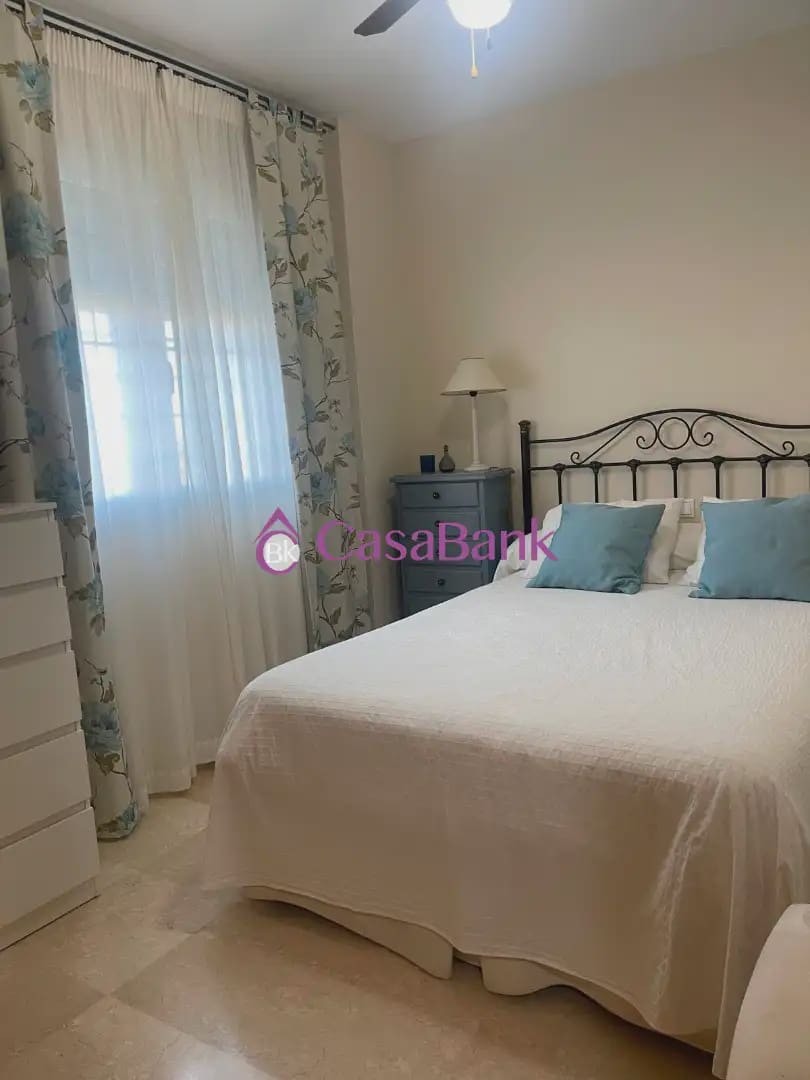 4 sypialnia Dom na sprzedaż w Miasto Kordoba z basenem garażem - 410 000 € (Ref: 9904842)