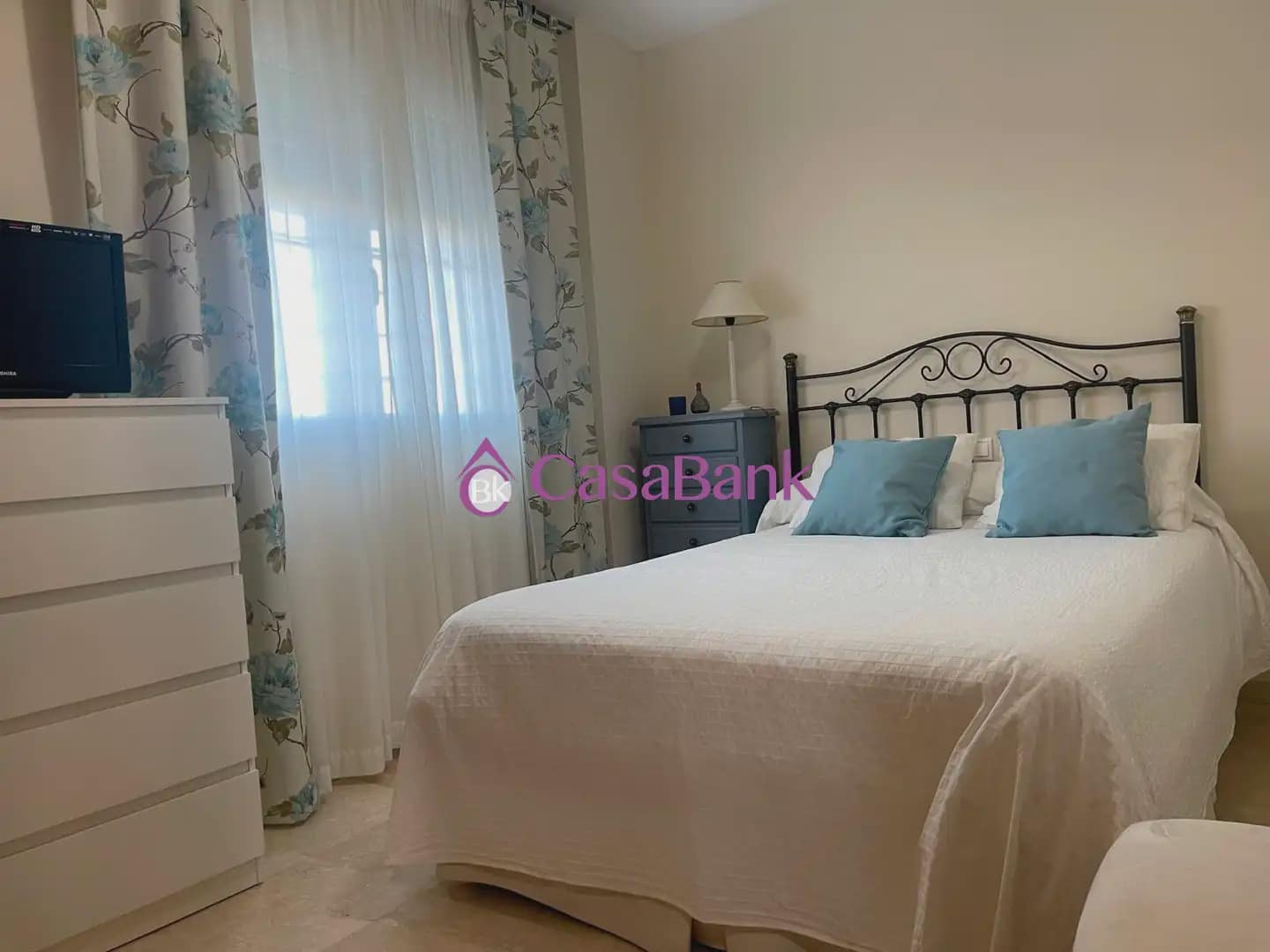 4 sypialnia Dom na sprzedaż w Miasto Kordoba z basenem garażem - 410 000 € (Ref: 9904842)