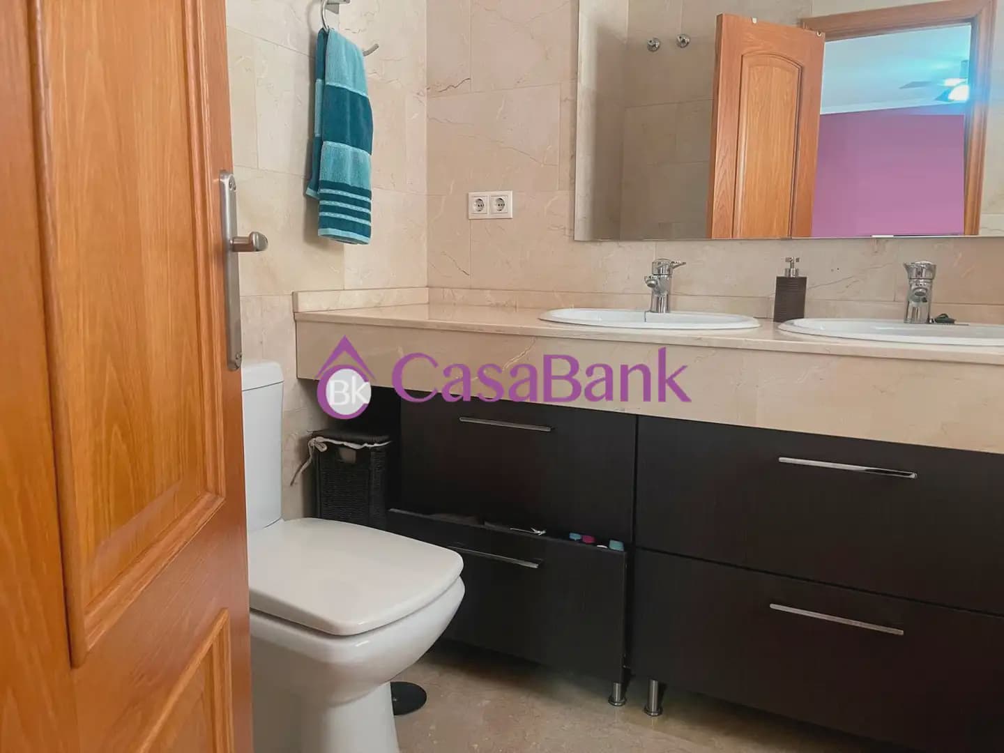 4 sypialnia Dom na sprzedaż w Miasto Kordoba z basenem garażem - 410 000 € (Ref: 9904842)