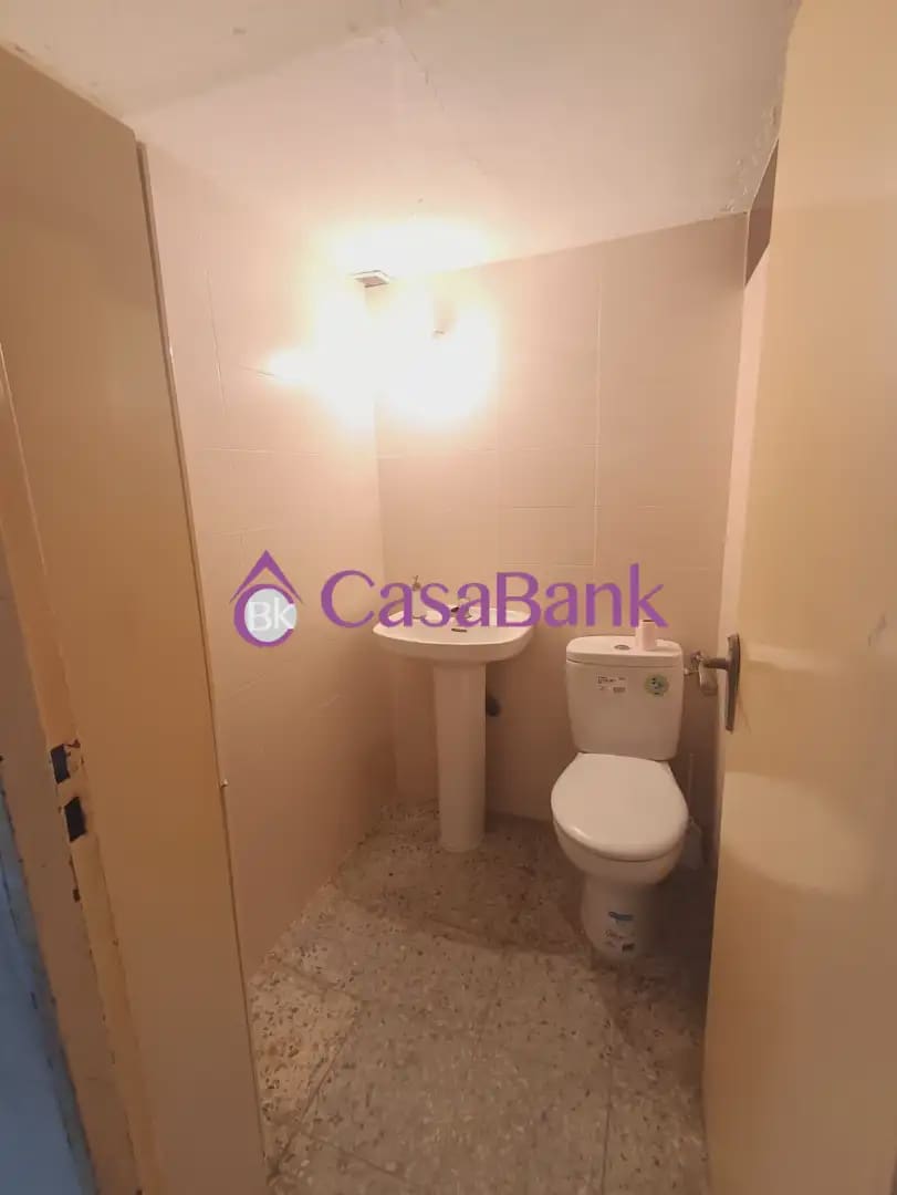 Kommersiell att hyra i Cordoba stad - 450 € (Ref: 9904843)