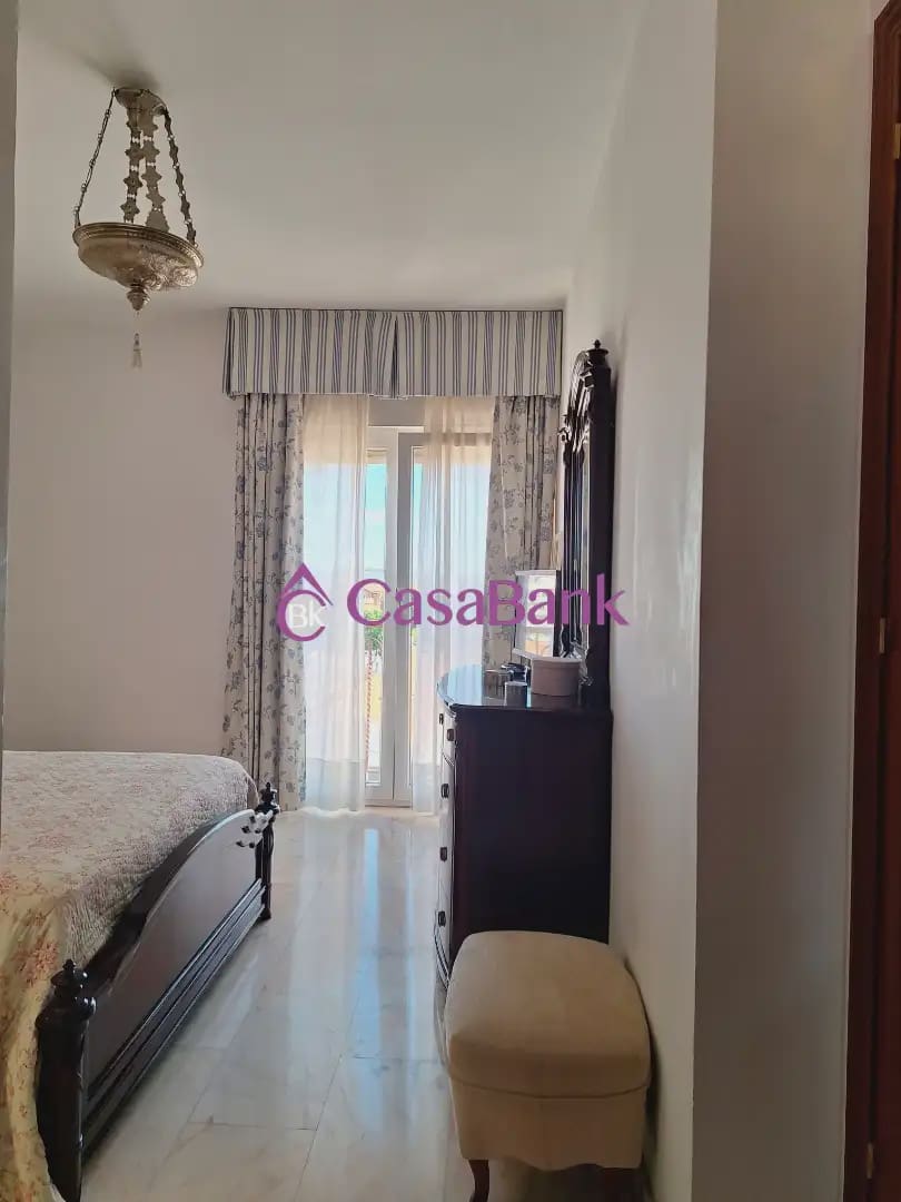 3 slaapkamer Flat te koop in Cordoba stad met garage - € 368.380 (Ref: 9904846)
