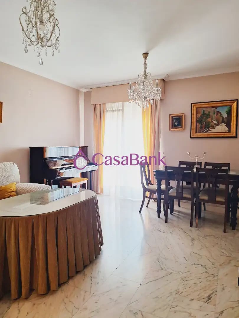 3 slaapkamer Flat te koop in Cordoba stad met garage - € 368.380 (Ref: 9904846)