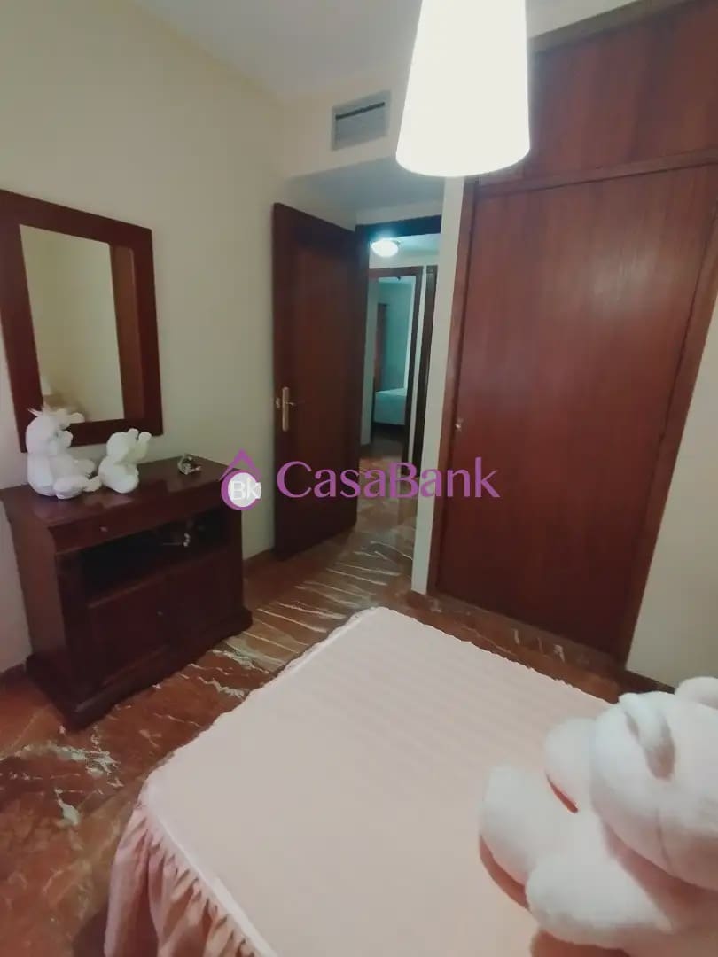 Piso de 4 habitaciones en Córdoba ciudad en venta - 290.000 € (Ref: 9904849)