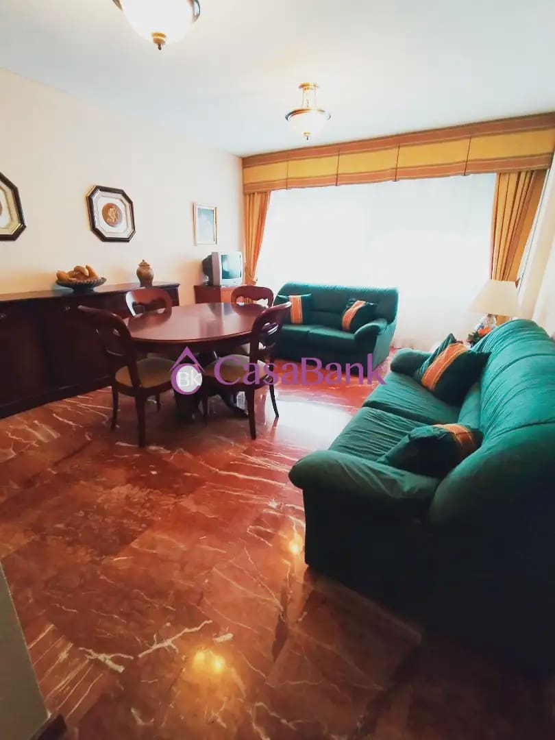 Piso de 4 habitaciones en Córdoba ciudad en venta - 290.000 € (Ref: 9904849)