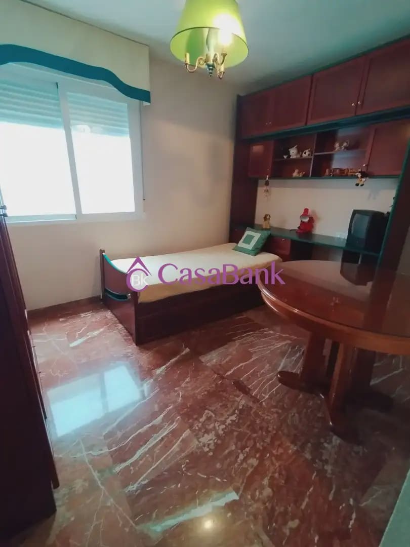Piso de 4 habitaciones en Córdoba ciudad en venta - 290.000 € (Ref: 9904849)