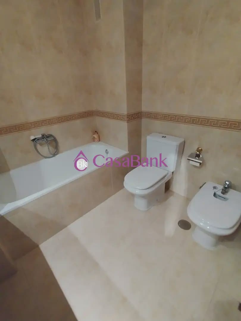 Piso de 4 habitaciones en Córdoba ciudad en venta - 290.000 € (Ref: 9904849)