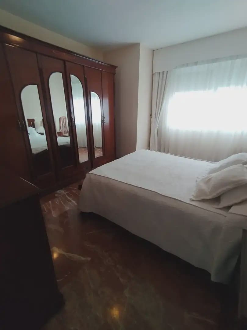 Piso de 4 habitaciones en Córdoba ciudad en venta - 290.000 € (Ref: 9904849)