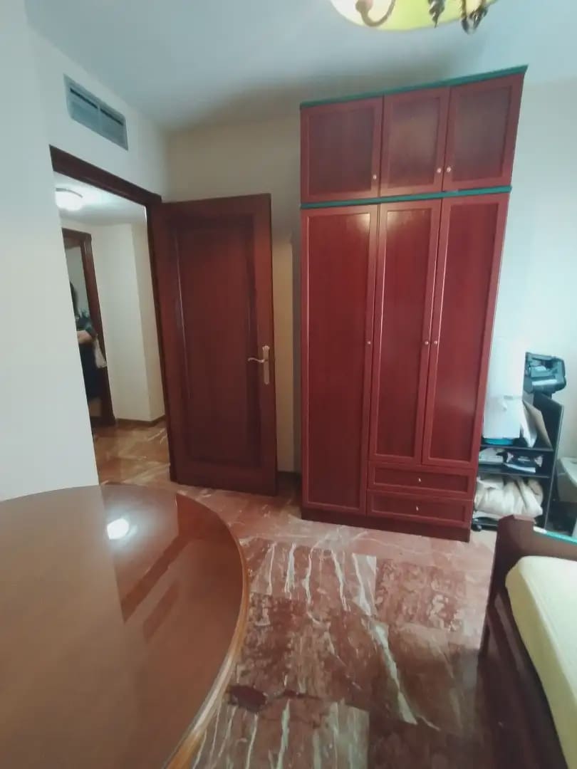Piso de 4 habitaciones en Córdoba ciudad en venta - 290.000 € (Ref: 9904849)