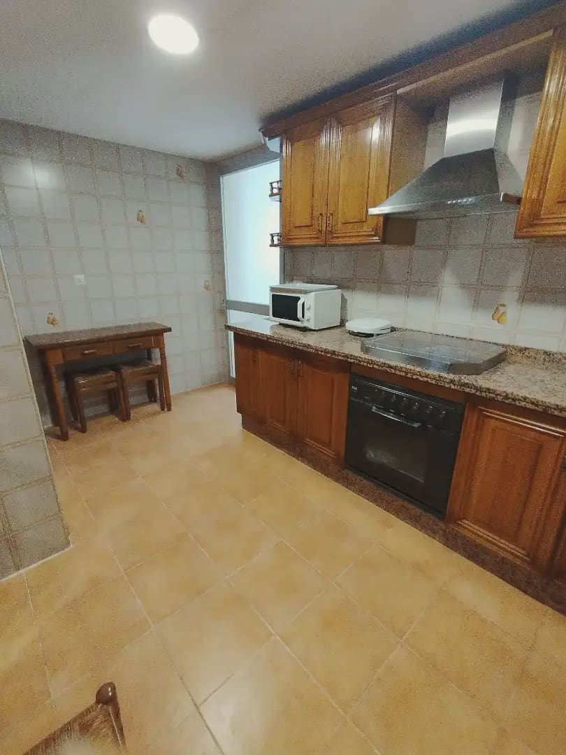 Piso de 4 habitaciones en Córdoba ciudad en venta - 290.000 € (Ref: 9904849)