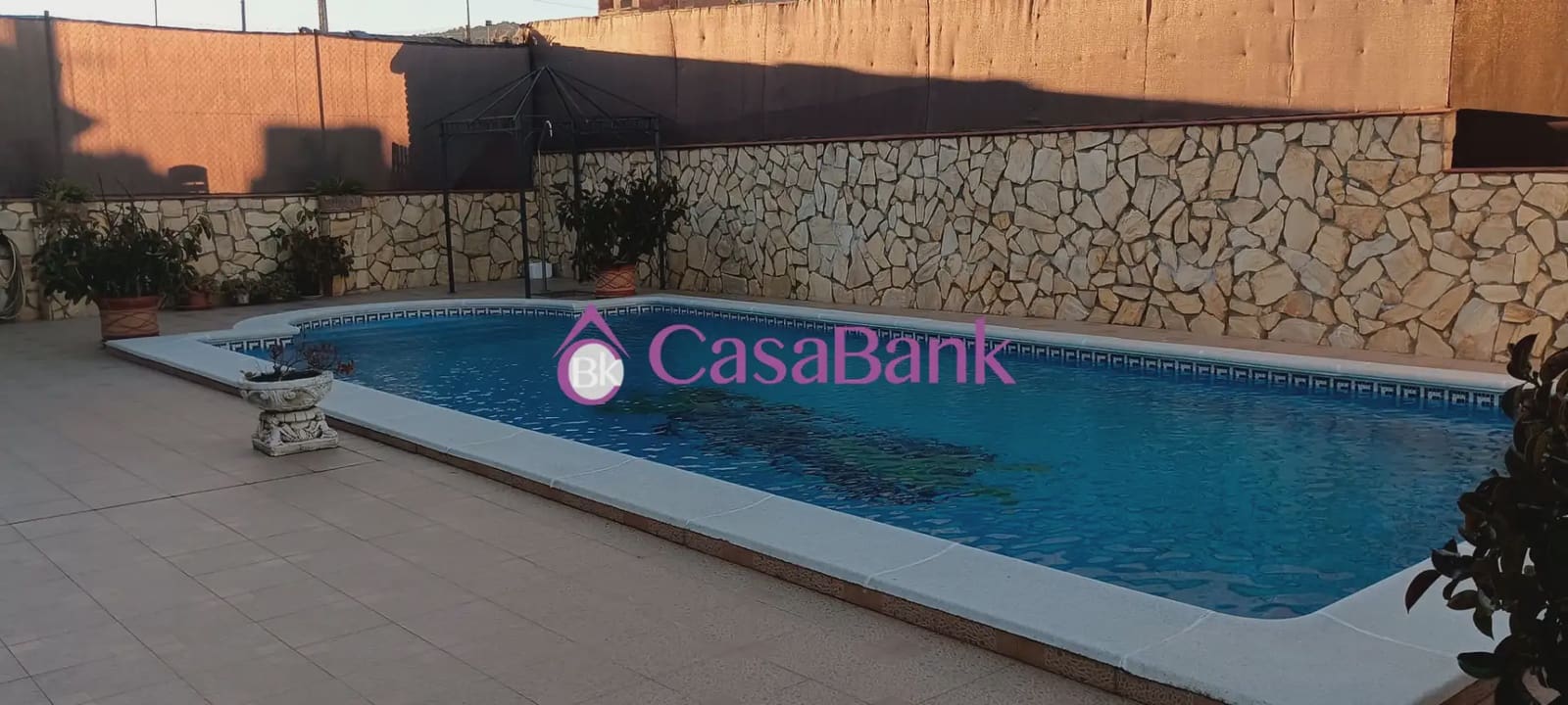 4 sypialnia Dom na sprzedaż w Miasto Kordoba z basenem garażem - 395 000 € (Ref: 9904852)