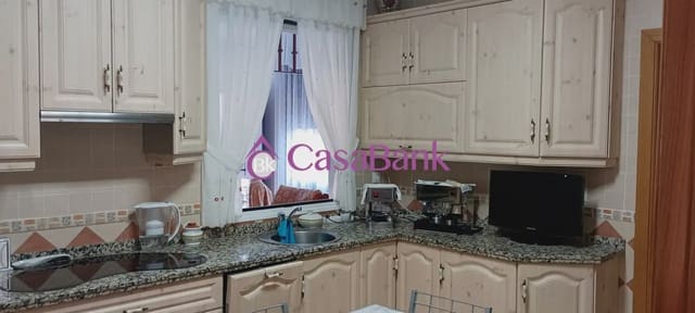 4 sypialnia Dom na sprzedaż w Alcolea, Miasto Kordoba z basenem garażem - 395 000 € (Ref: 9904852)