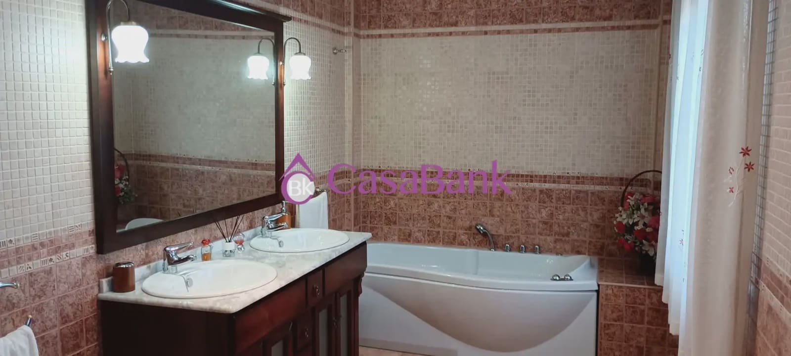 4 sypialnia Dom na sprzedaż w Miasto Kordoba z basenem garażem - 395 000 € (Ref: 9904852)