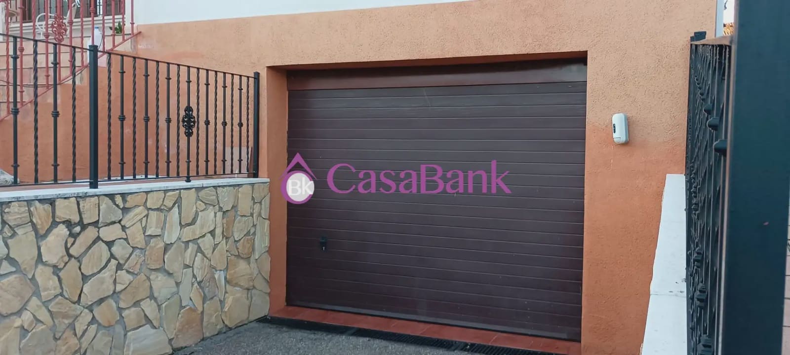 4 sypialnia Dom na sprzedaż w Miasto Kordoba z basenem garażem - 395 000 € (Ref: 9904852)