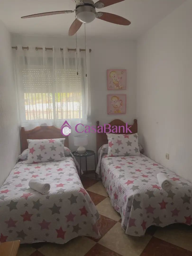 Chalet de 8 habitaciones en Córdoba ciudad en venta con piscina garaje - 320.000 € (Ref: 9904854)