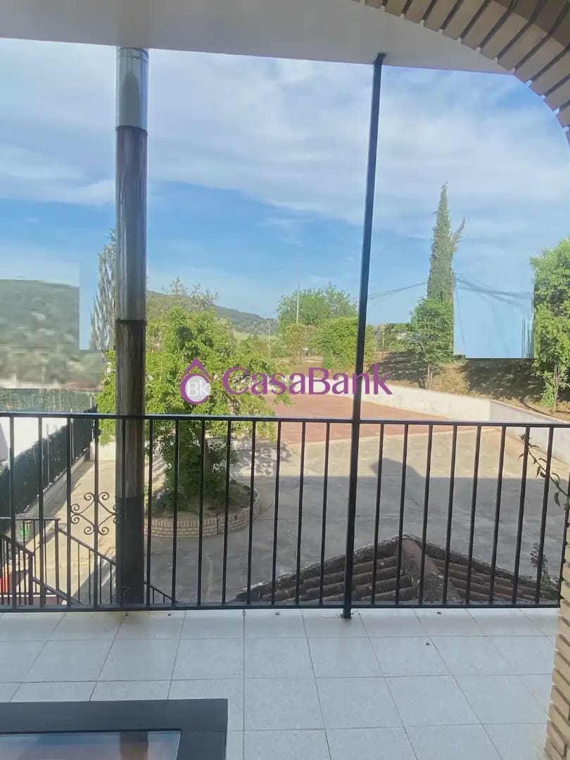 Chalet de 8 habitaciones en Córdoba ciudad en venta con piscina garaje - 320.000 € (Ref: 9904854)