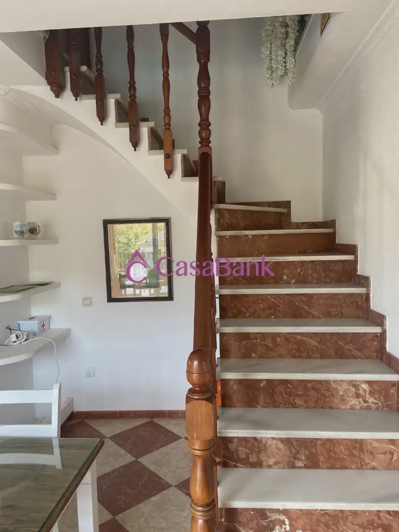 Chalet de 8 habitaciones en Córdoba ciudad en venta con piscina garaje - 320.000 € (Ref: 9904854)