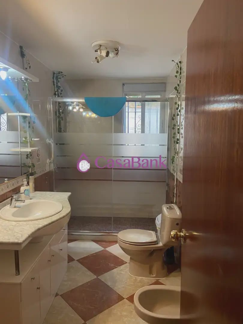 Chalet de 8 habitaciones en Córdoba ciudad en venta con piscina garaje - 320.000 € (Ref: 9904854)