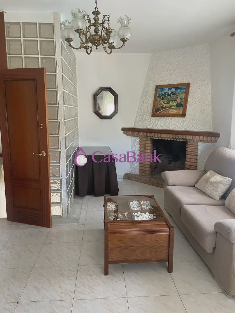 Chalet de 8 habitaciones en Córdoba ciudad en venta con piscina garaje - 320.000 € (Ref: 9904854)