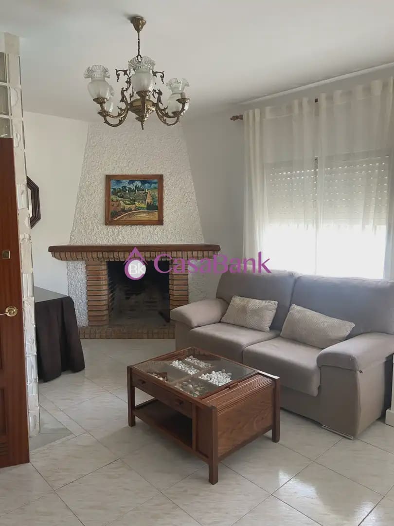 Chalet de 8 habitaciones en Córdoba ciudad en venta con piscina garaje - 320.000 € (Ref: 9904854)