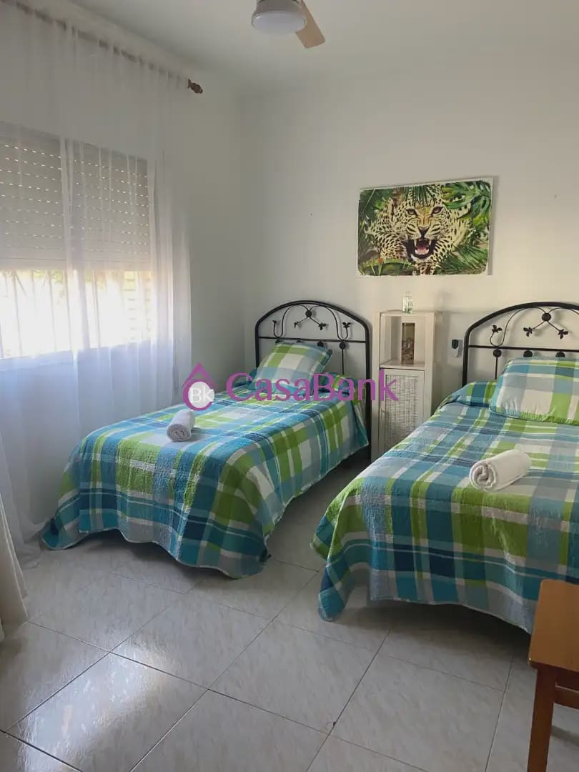 Chalet de 8 habitaciones en Córdoba ciudad en venta con piscina garaje - 320.000 € (Ref: 9904854)