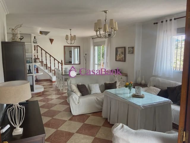 8 soverom Villa til salgs i Alcolea, Córdoba by med svømmebasseng garasje - € 320 000 (Ref: 9904854)