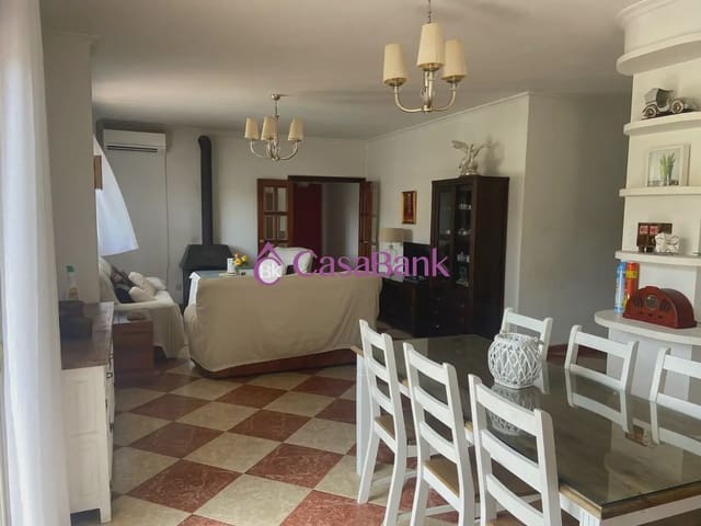 8 soverom Villa til salgs i Alcolea, Córdoba by med svømmebasseng garasje - € 320 000 (Ref: 9904854)