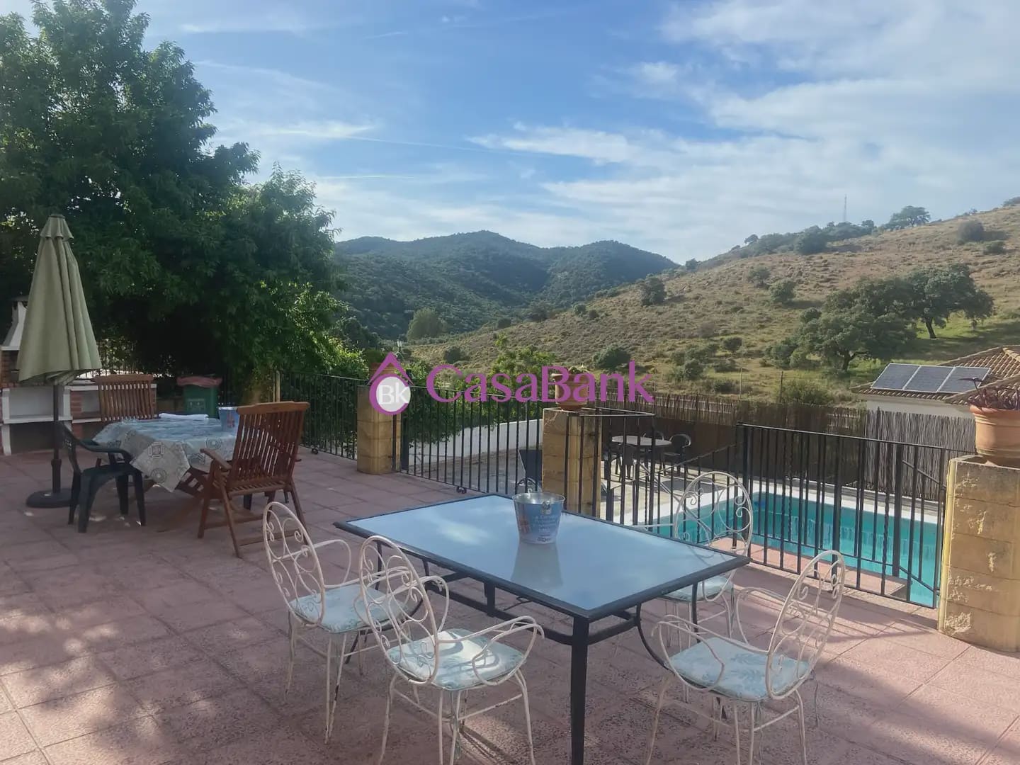 Chalet de 8 habitaciones en Córdoba ciudad en venta con piscina garaje - 320.000 € (Ref: 9904854)