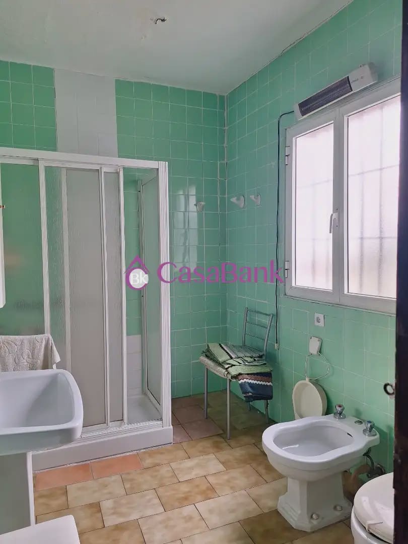 7 sypialnia Dom na sprzedaż w Miasto Kordoba z garażem - 285 000 € (Ref: 9904855)